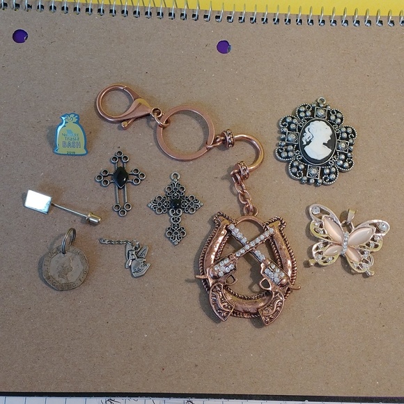 Jewelry - Misc Lot
